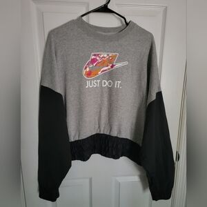 Grey Nike Sweatshirt, Large